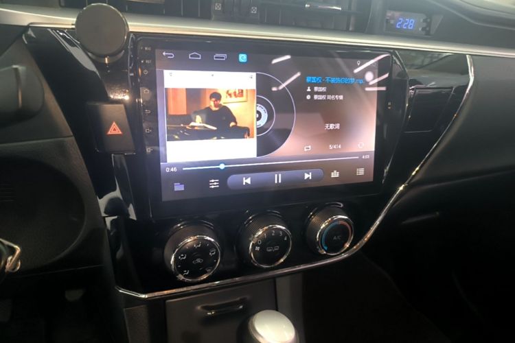 Toyota Corolla 2018 #16 Toyota Corolla 2018 car image #16