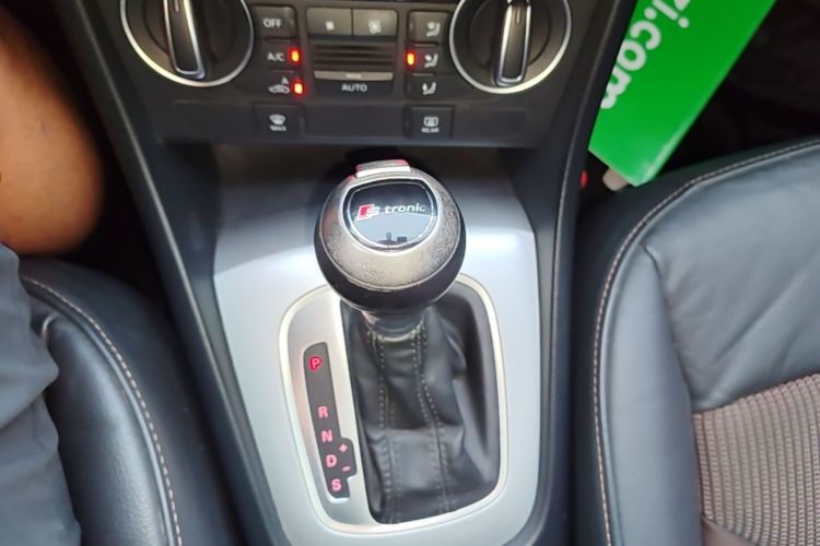 Audi Q3 2017 #14 Audi Q3 2017 car image #14