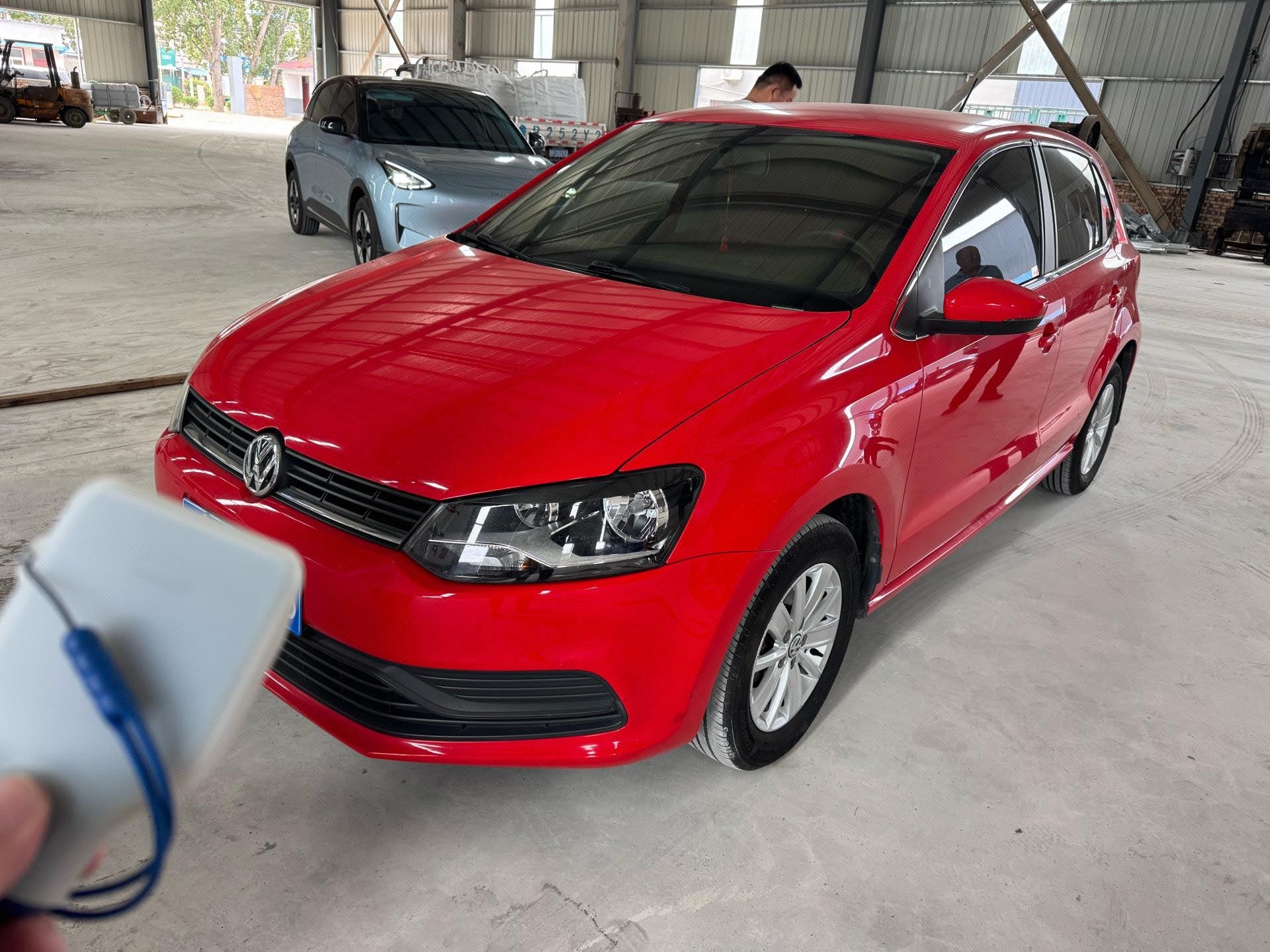 Volkswagen Polo 2015 car image 