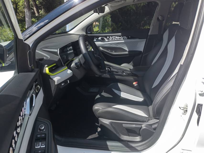 GEELY Coolray 2022 صورة سيارة #4