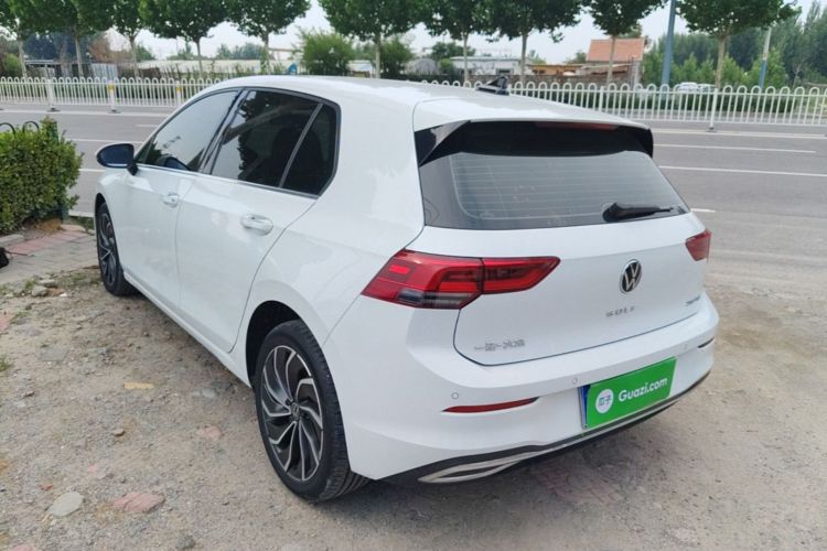 Volkswagen Golf 2022 car image #5