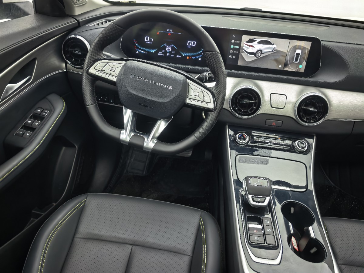 Forthing T5 EVO 2024 car image #15