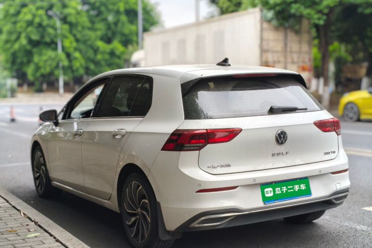 Volkswagen Golf 2021 car image #5