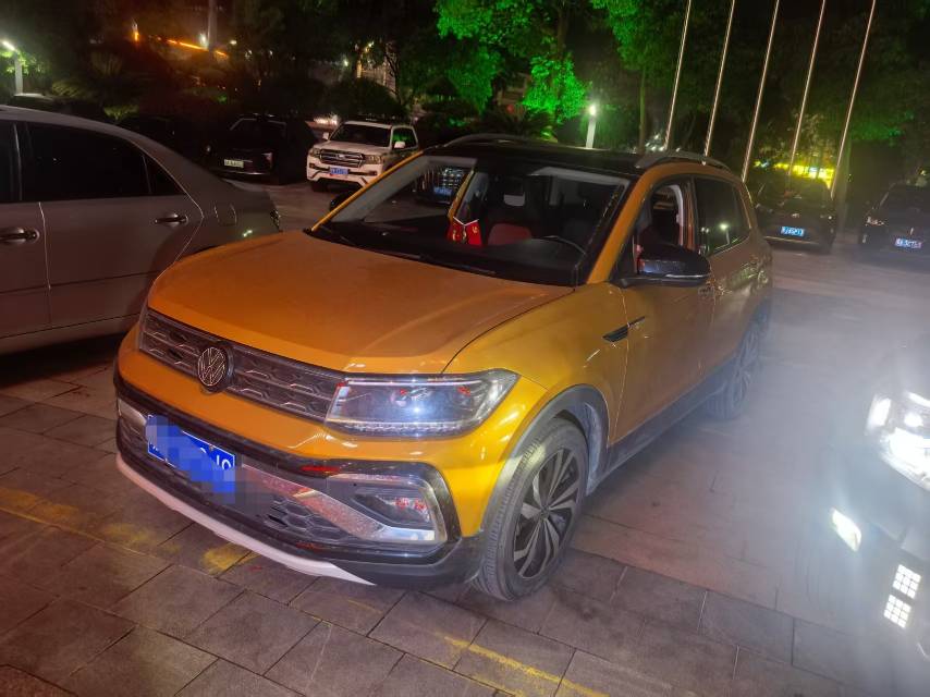 Volkswagen T-Cross 2021 car image 
