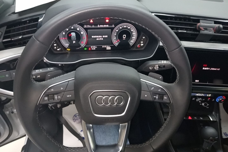 Audi Q3 2025 imagen de coche #11