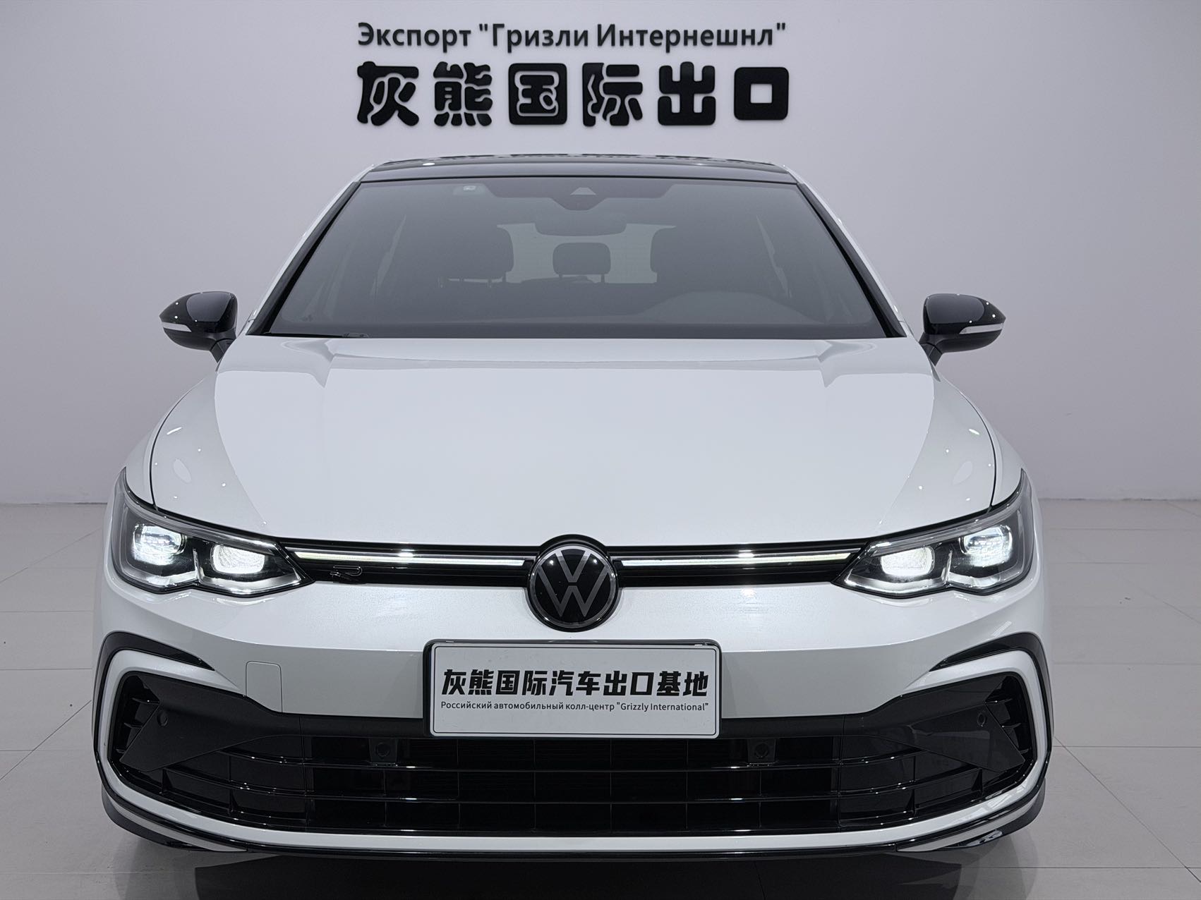 Volkswagen Golf 2022 car image #2