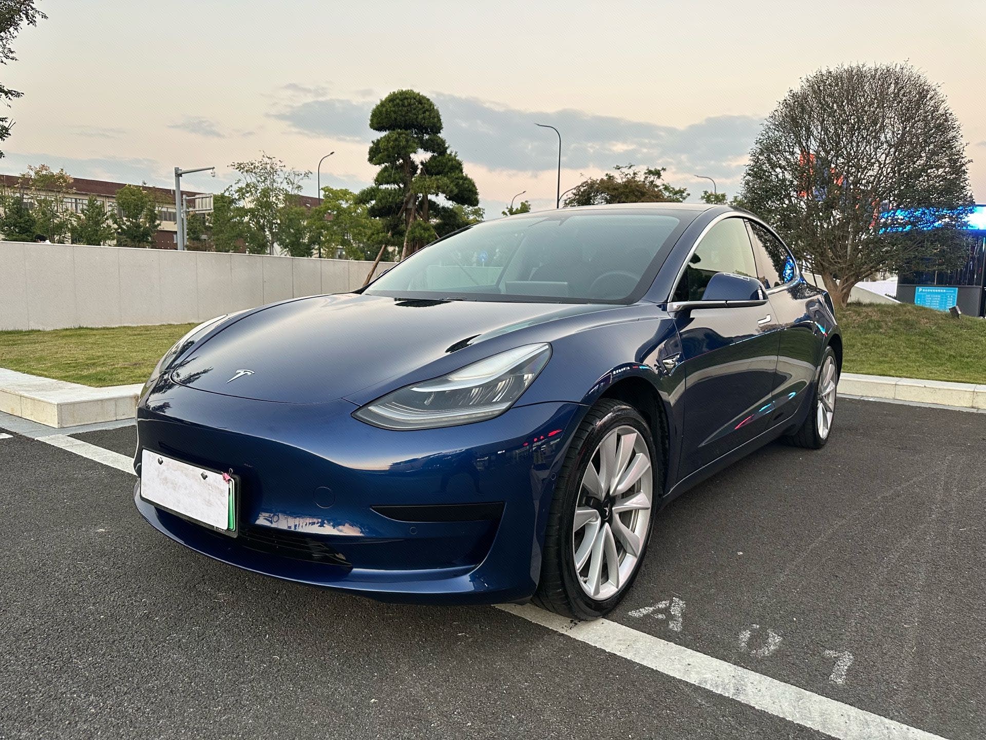 Tesla Model 3 2020 Tesla Model 3 2020 car image