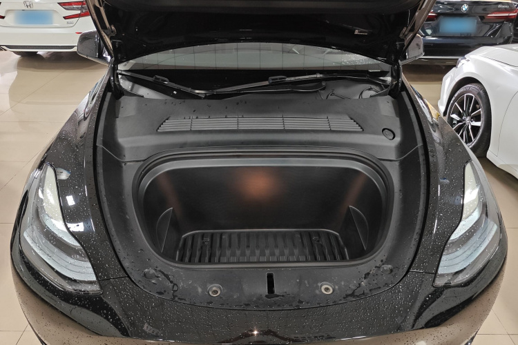 Tesla Model Y 2023 #20 Tesla Model Y 2023 car image #20
