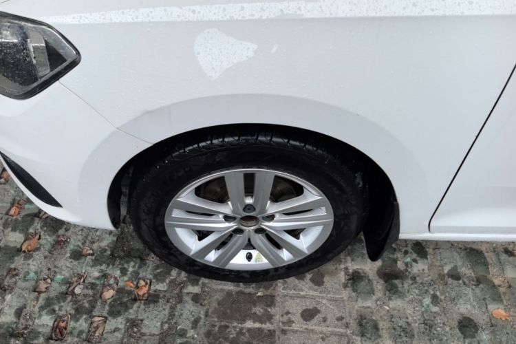 Volkswagen Santana 2016 car image #9