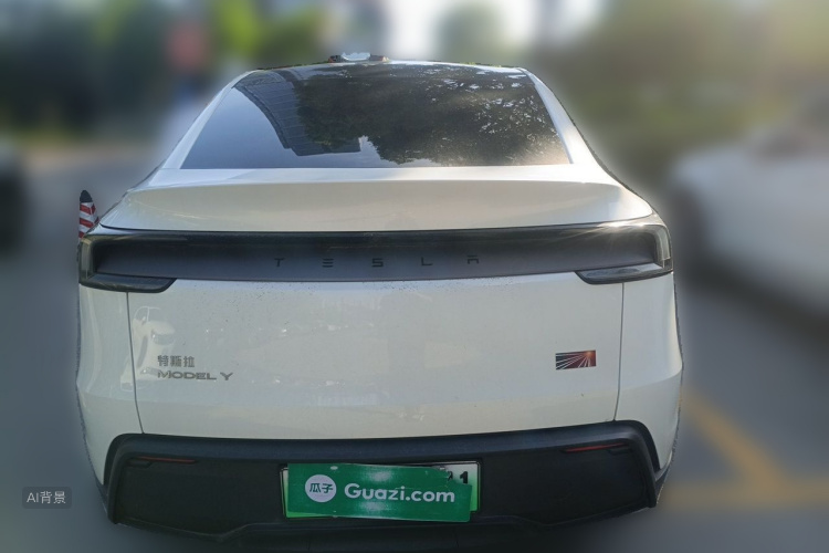 Tesla Model Y 2025 #6 Tesla Model Y 2025 car image #6