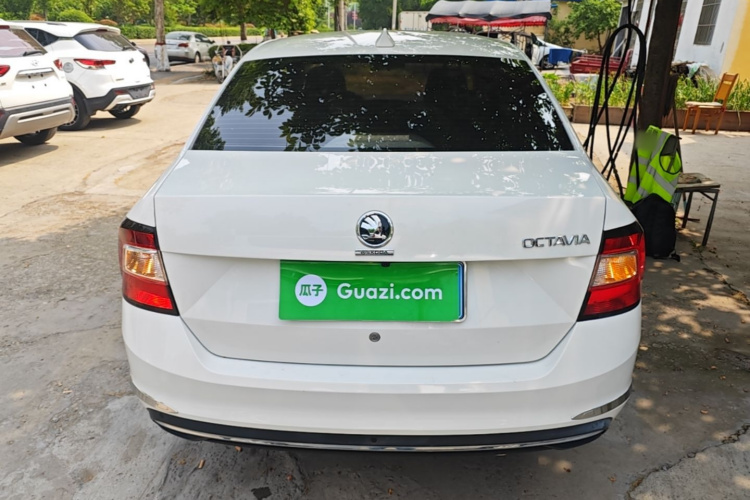Skoda Rapid 2018 #6 Skoda Rapid 2018 image de voiture #6