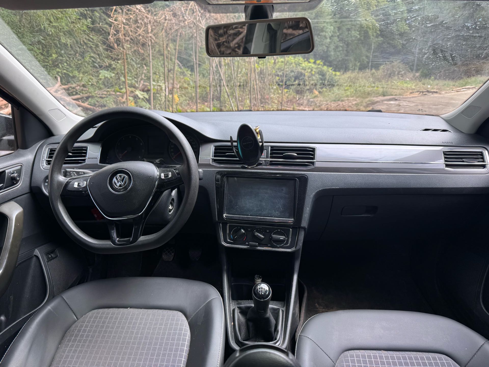 Volkswagen Santana 2017 car image #4