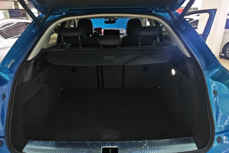 Audi Q3 2018 #19 Audi Q3 2018 car image #19