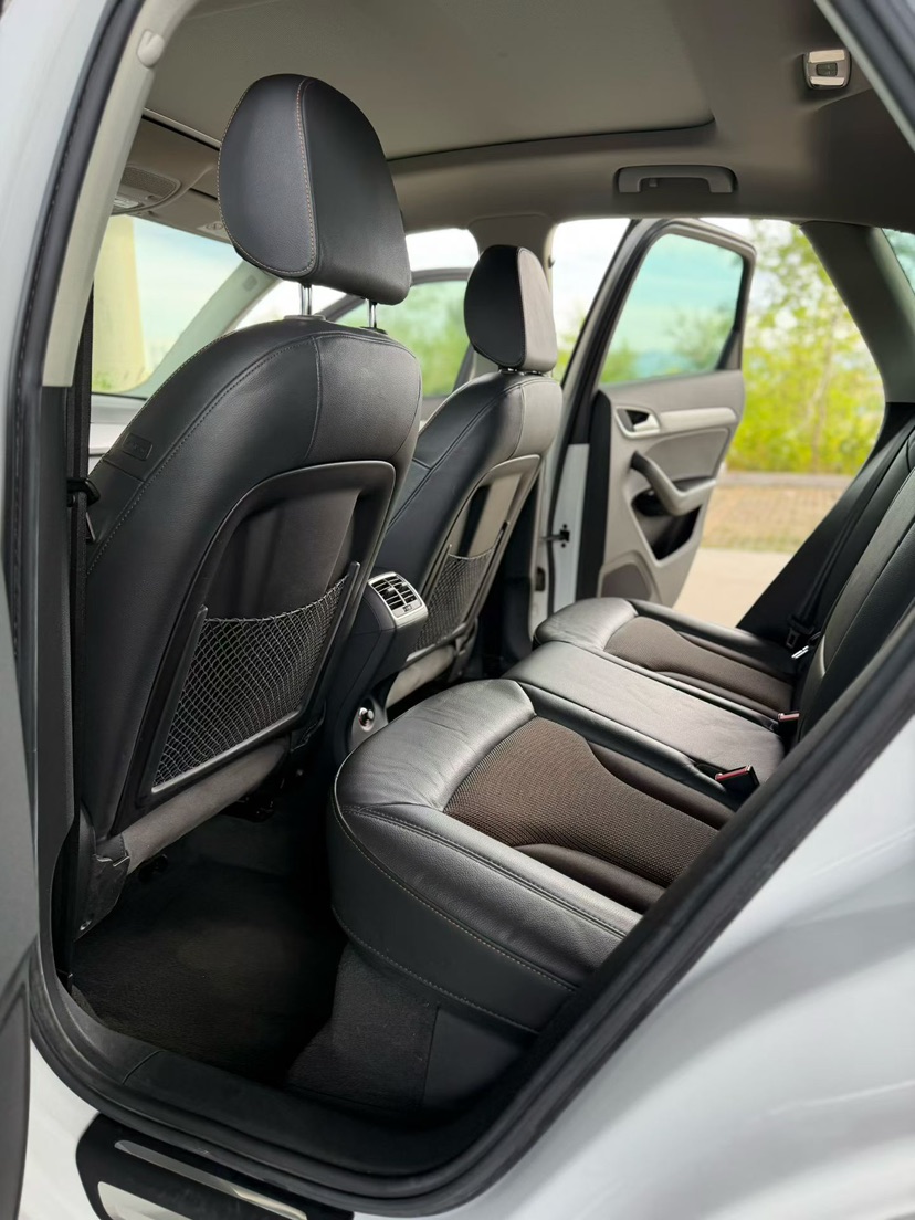 Audi Q3 2018 car image #7