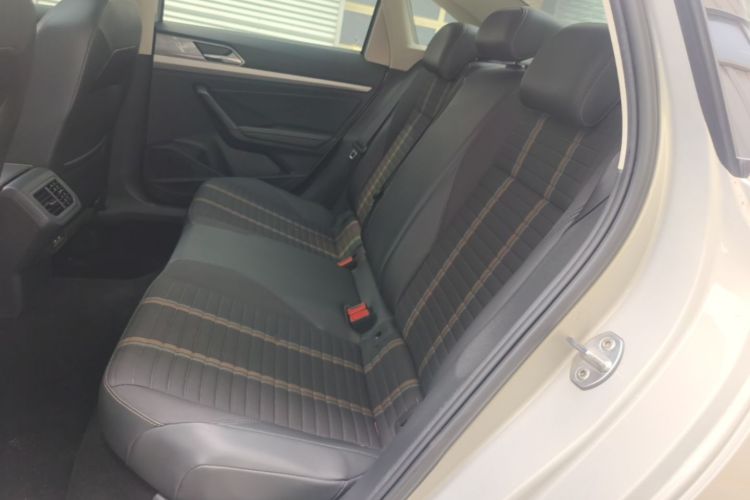 Volkswagen Lavida 2019 car image #17