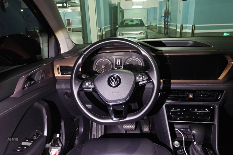 Volkswagen Tharu 2022 car image #12
