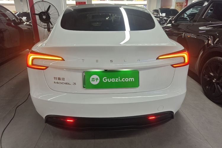 Tesla Model 3 2023 #6 Tesla Model 3 2023 car image #6