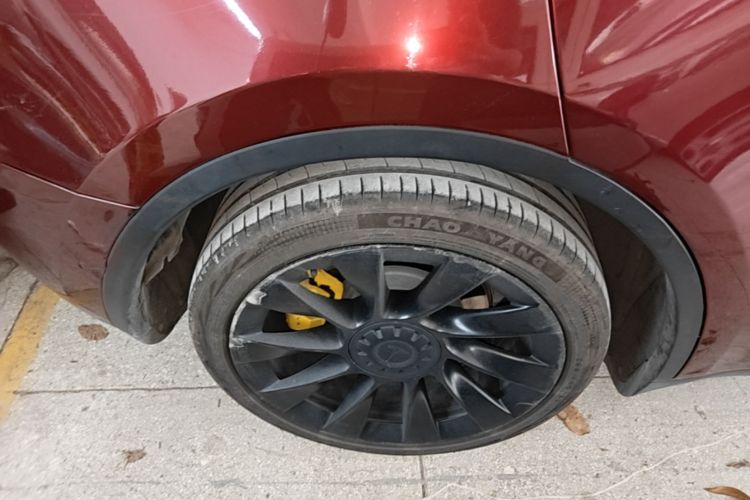 Tesla Model Y 2021 car image #10