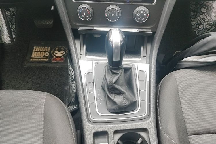 Volkswagen Golf 2019 #14 Volkswagen Golf 2019 car image #14