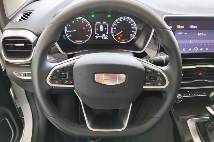 GEELY Coolray 2025 #15 GEELY Coolray 2025 car image #15