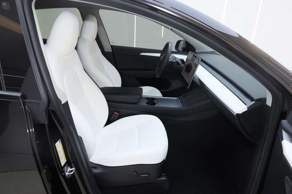 Tesla Model Y 2023 #30 Tesla Model Y 2023 car image #30