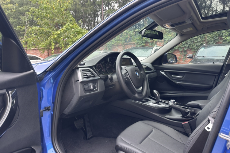 BMW 3 Series 2017 #9 BMW 3 Series 2017 car image #9