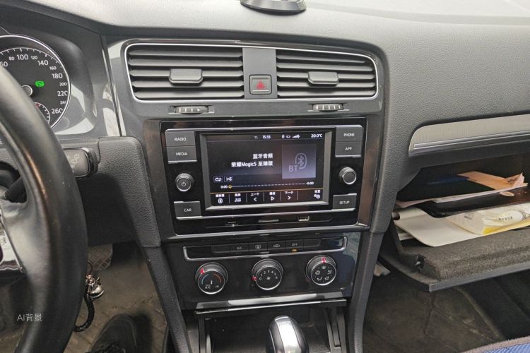 Volkswagen Golf 2018 car image #15
