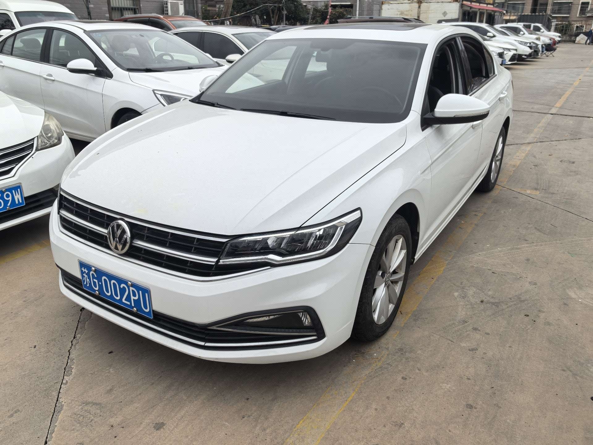 2019 image de voiture 