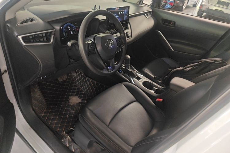 Toyota Corolla Cross 2023 immagine di auto #15