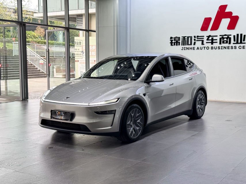 Tesla Model Y L 2026 Tesla Model Y L 2026 car image
