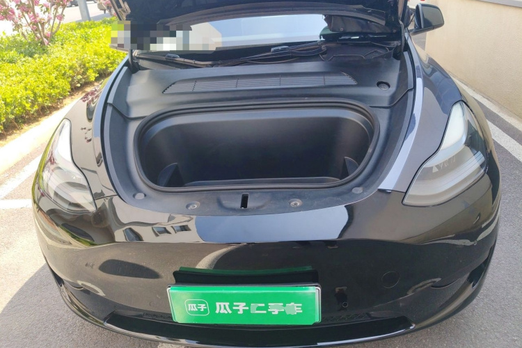 Tesla Model Y 2023 #18 Tesla Model Y 2023 car image #18