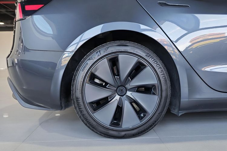 Tesla Model 3 2025 #11 Tesla Model 3 2025 car image #11