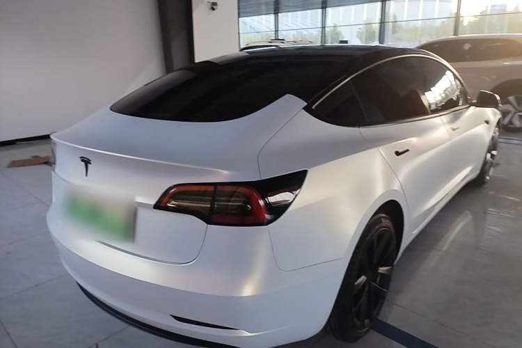 Tesla Model 3 2023 car image #7