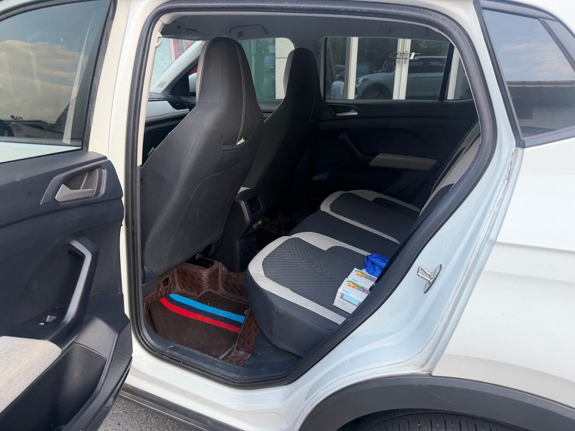 Volkswagen Tharu 2025 immagine di auto #4