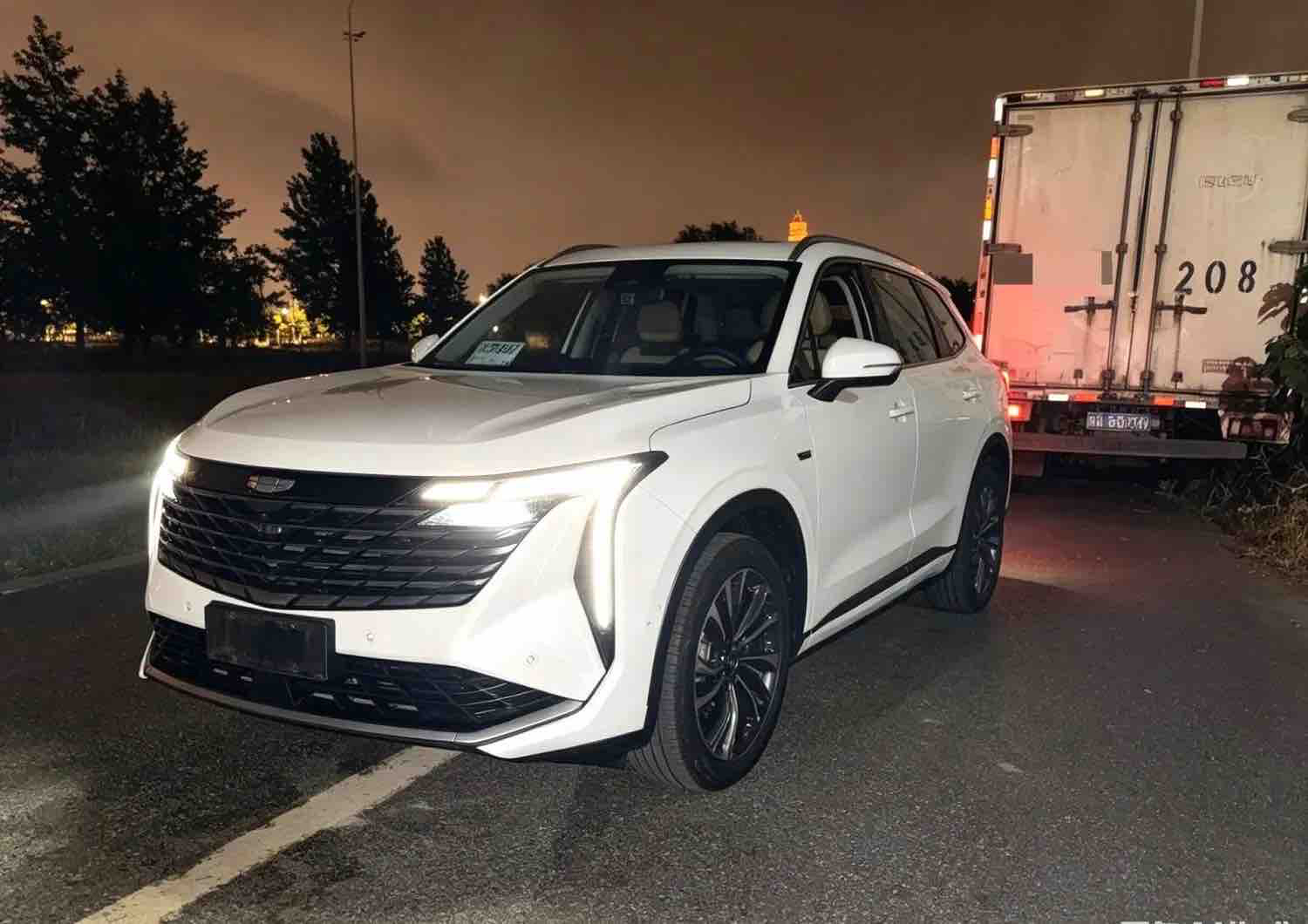 GEELY Boyue L 2023 GEELY Boyue L 2023 car image