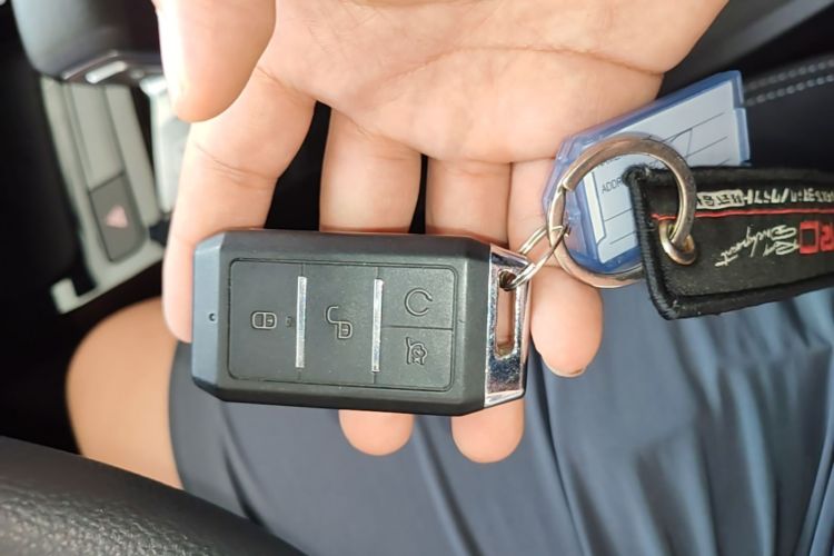 BYD Yuan New Energy 2019 #9 BYD Yuan New Energy 2019 car image #9
