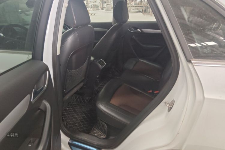 Audi Q3 2019 #19 Audi Q3 2019 car image #19