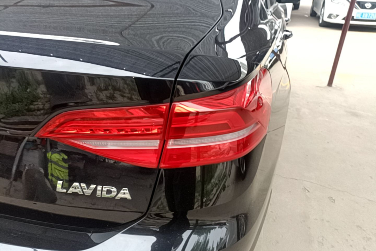 Volkswagen Lavida 2019 car image #8