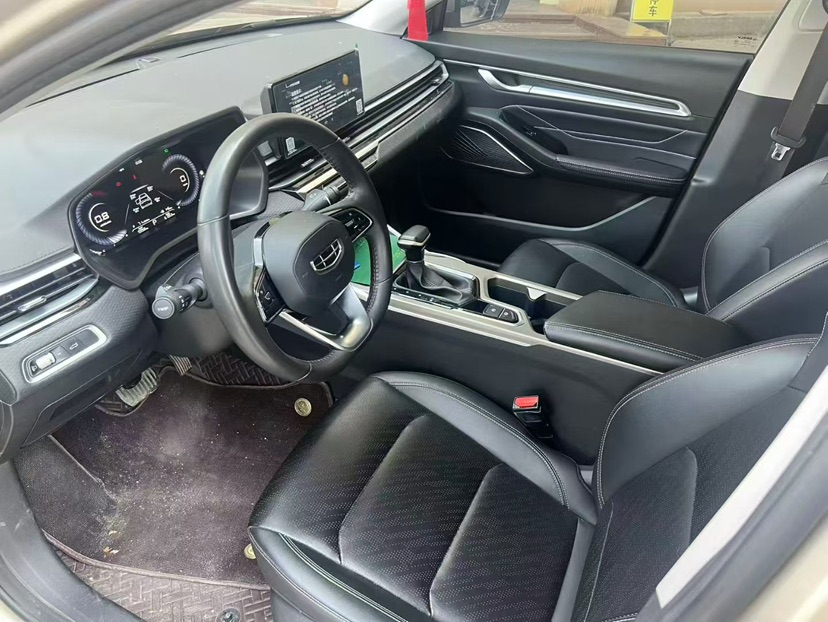GEELY Emgrand 2023 car image #2