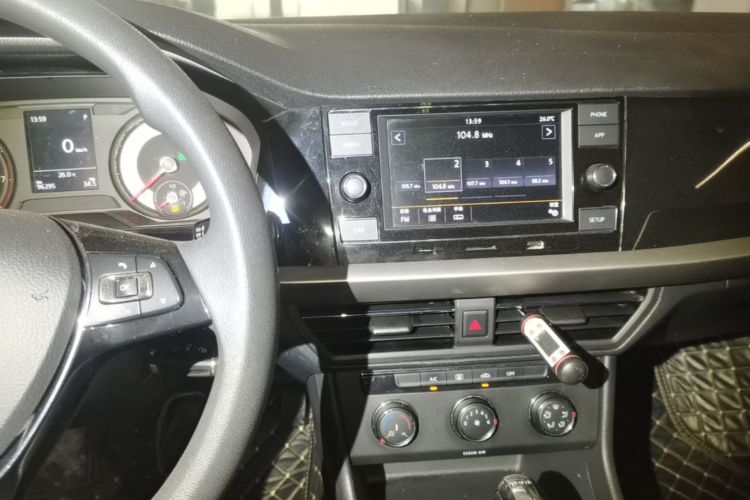 Volkswagen Lavida 2019 car image #17