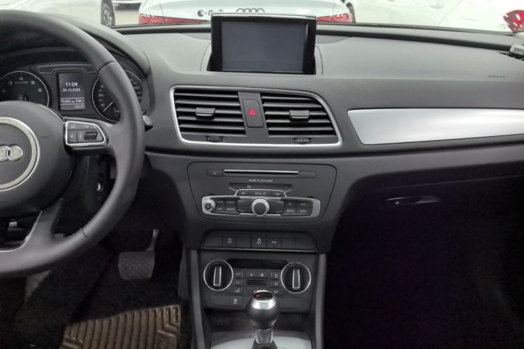 Audi Q3 2016 #13 Audi Q3 2016 car image #13
