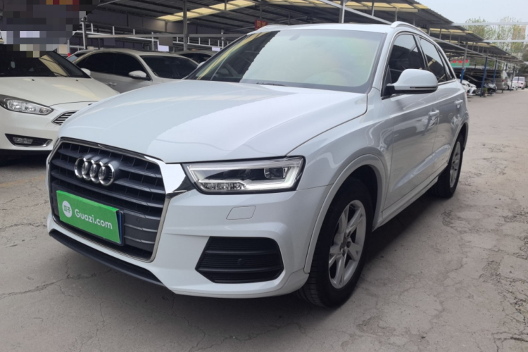 Audi Q3 2018 car image #2