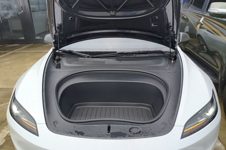 Tesla Model 3 2025 #22 Tesla Model 3 2025 car image #22