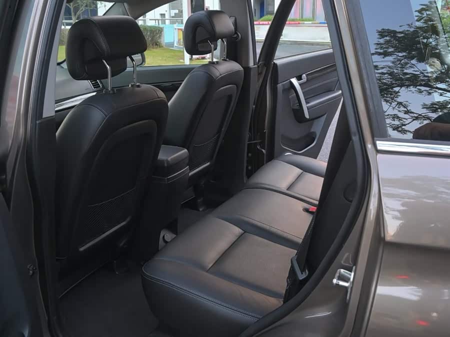 Chevrolet Captiva 2016 imagen de coche #61