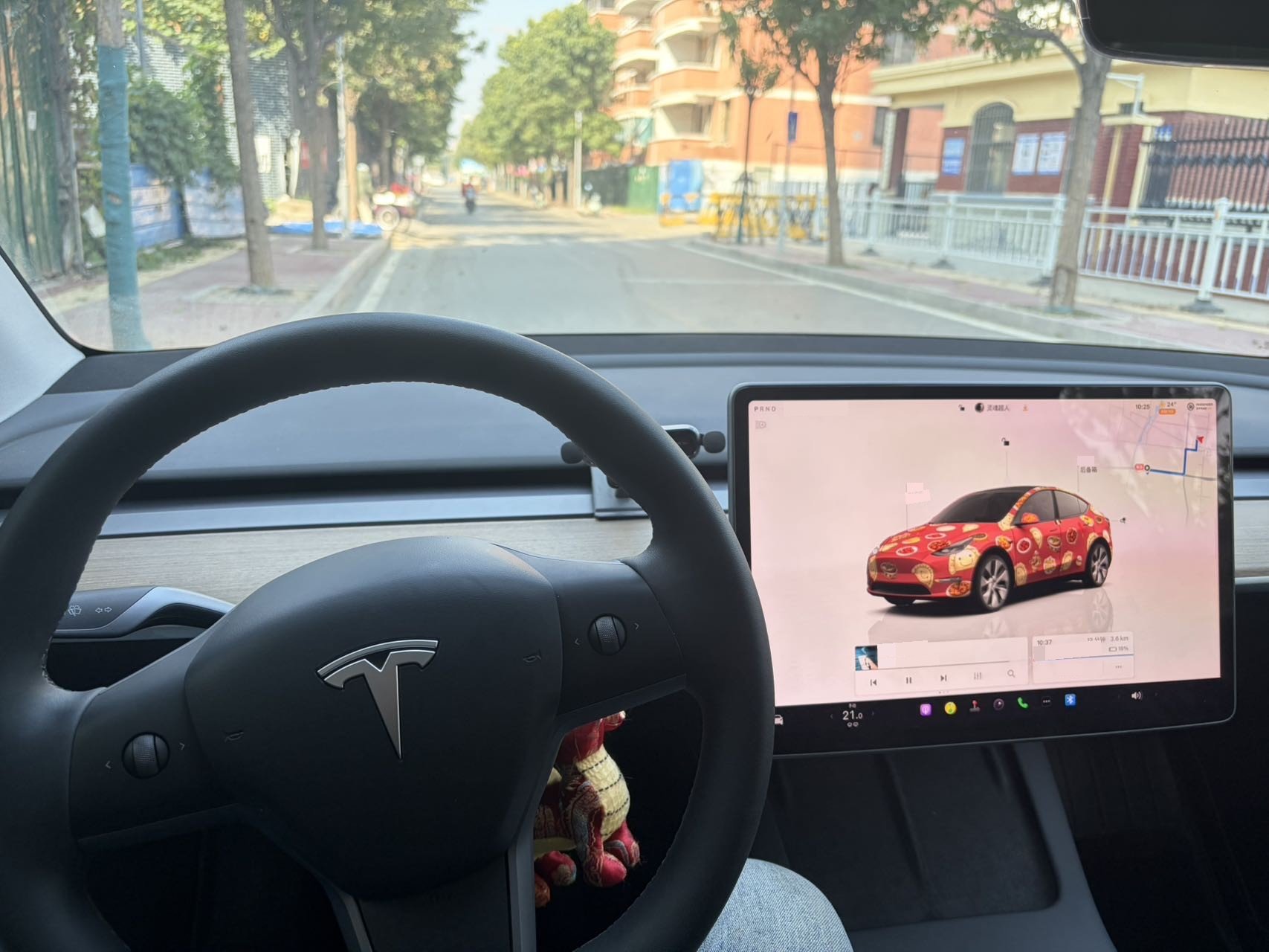 Tesla Model Y 2023 car image #7