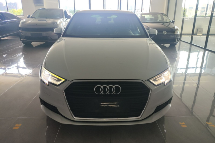 Audi A3 2019 #3 Audi A3 2019 car image #3