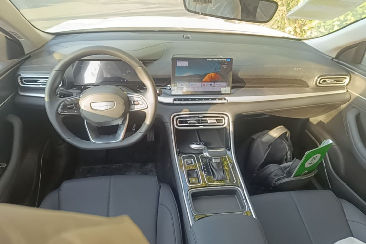 GEELY Emgrand 2026 изображение автомобиля #10