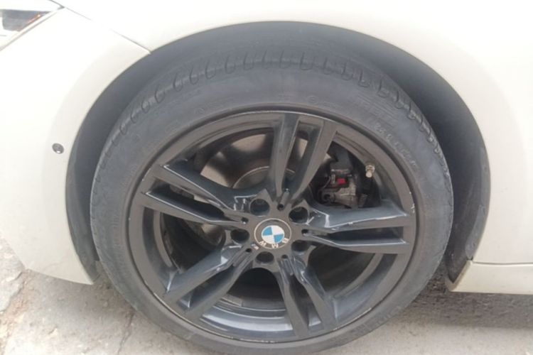 BMW 3 Series 2019 #9 BMW 3 Series 2019 car image #9