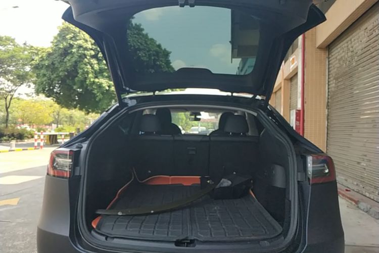 Tesla Model Y 2021 #19 Tesla Model Y 2021 car image #19