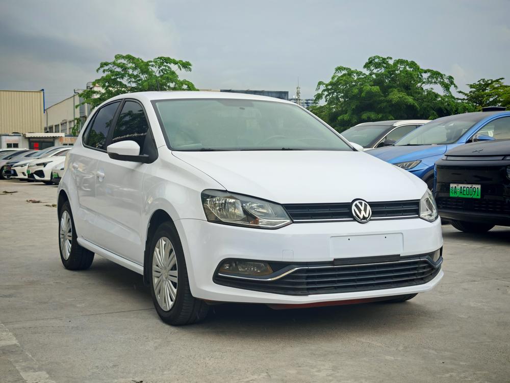 Volkswagen Polo 2017 car image #3